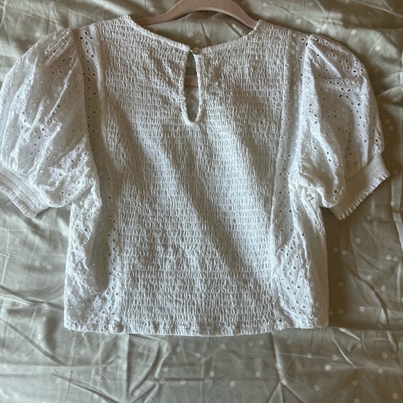 PREPPY WHITE PUFFY SLEEVE CROP TOP - Picture 2 of 2